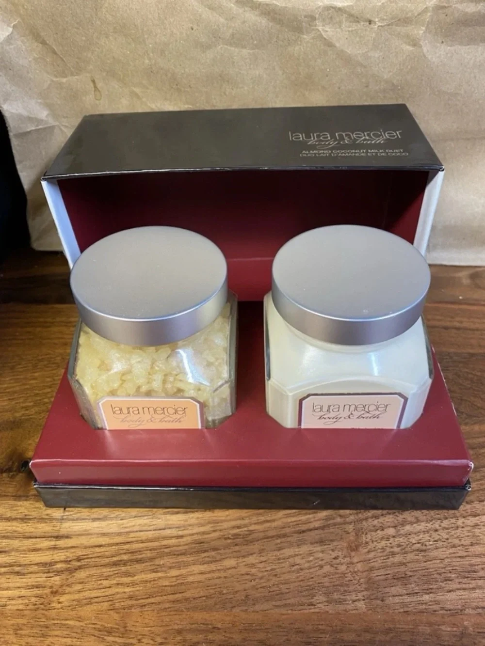 NIB Laura Mercier Body & Bath Brulee Soufflé Crème & Bath Salts Set 6 Oz